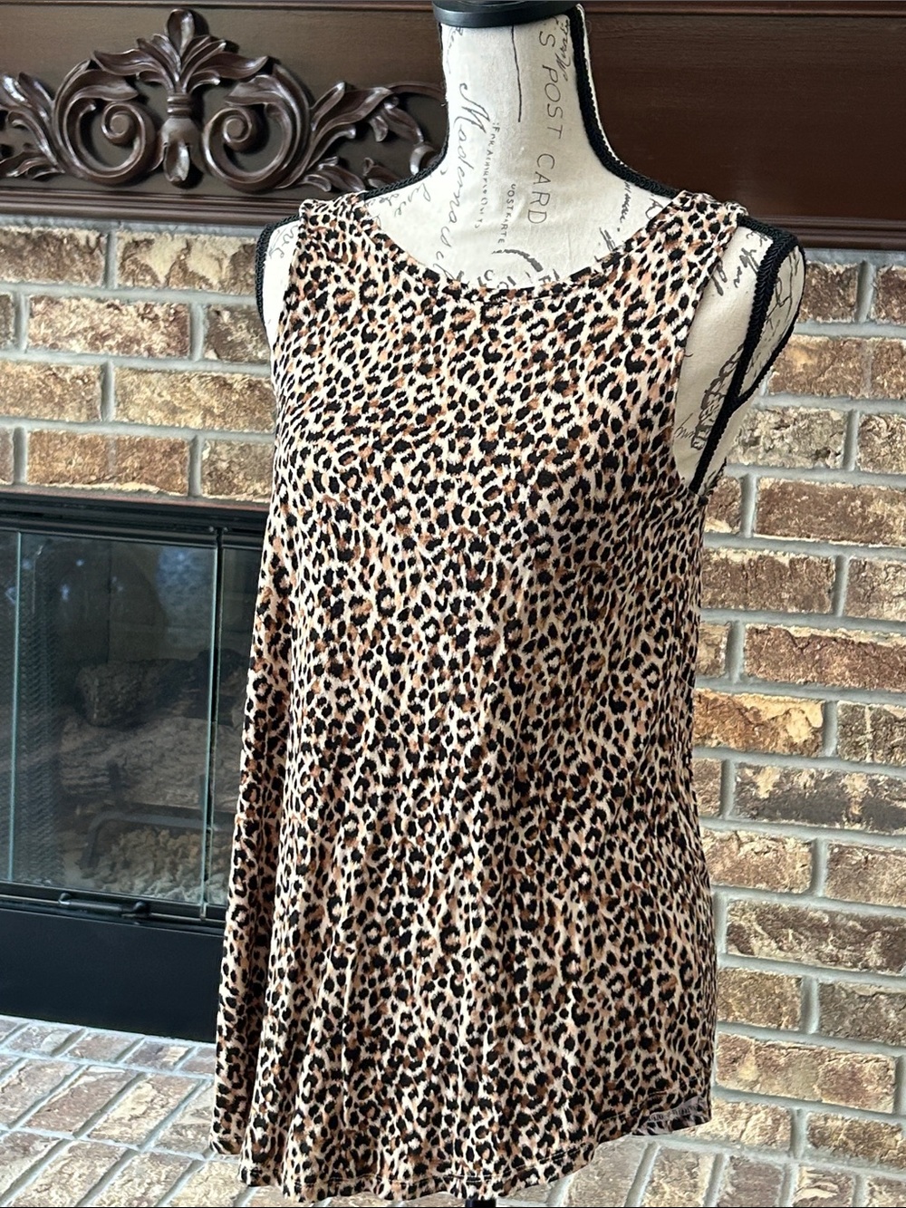 Old Navy Luxe Leopard Animal Print Sleeveless Swing Tank Top Womenβs Medium